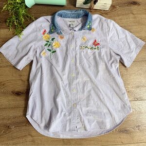Vintage 90s Short Sleeve Denim Button Shirt Plus Embroidered Flowers Granny Core